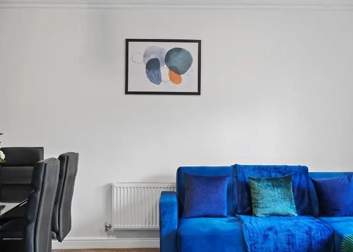 Stylish House Sleeps 10 Vakantiehuis *