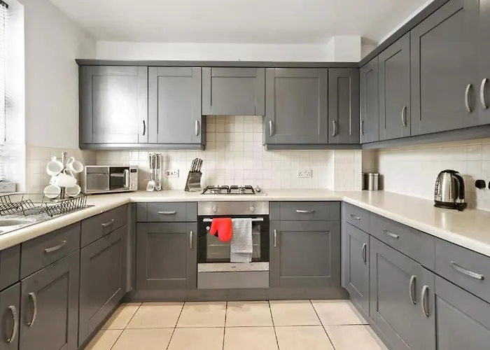 Stylish House Sleeps 10 * York