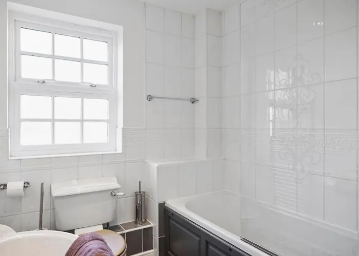 Stylish House Sleeps 10 Vakantiehuis York