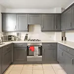 Stylish House Sleeps 10 * York